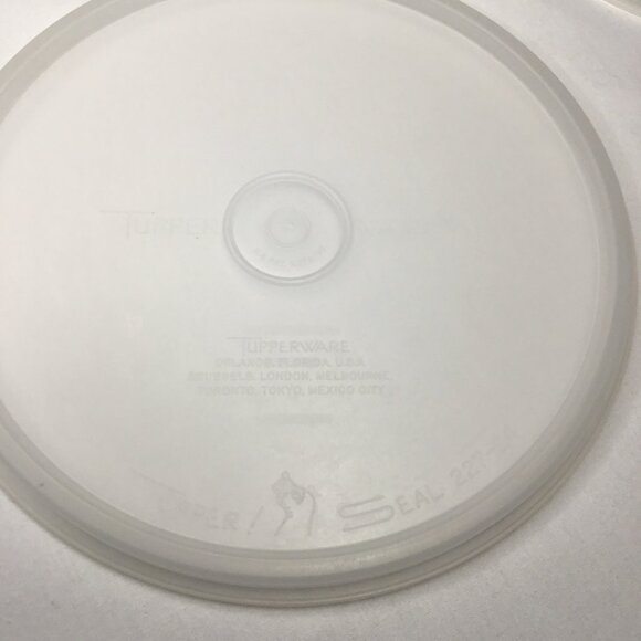 Tupperware lids replacement parts qty. 4 round orange, white - Picture 3 of 4